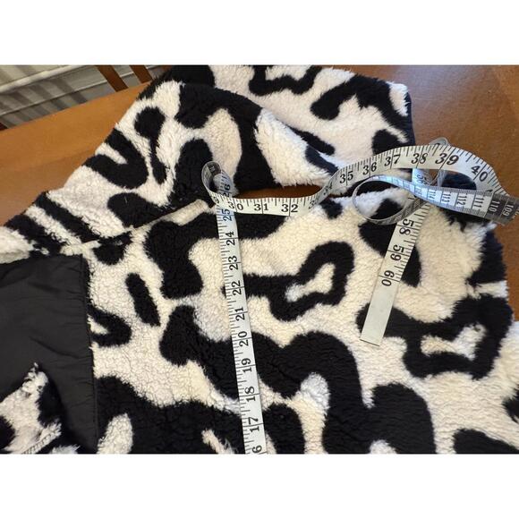 Grayson Threads Women's Black and White Large Patterned Fleece Jacket - Picture 6 of 6